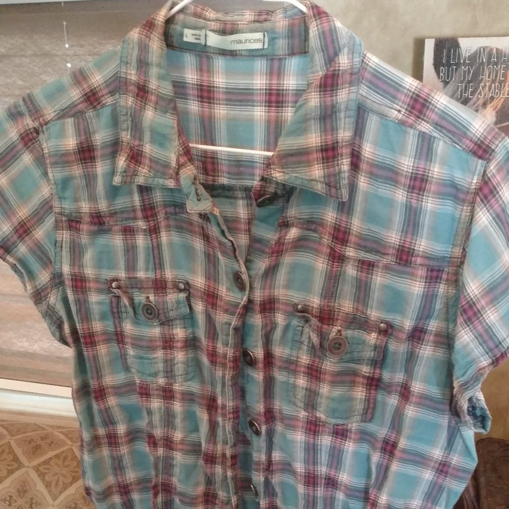 Maurice's button-up plaid short-sleeve top